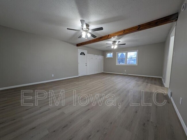 301 6th Ave SW