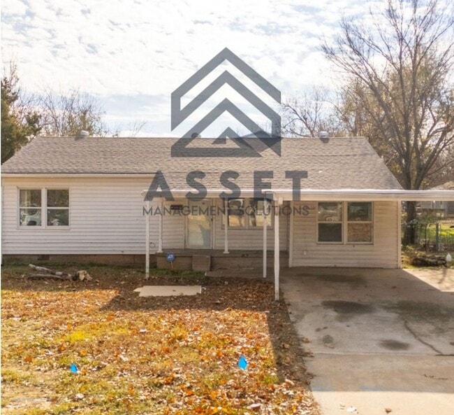 Building Photo - Section 8 approved home!