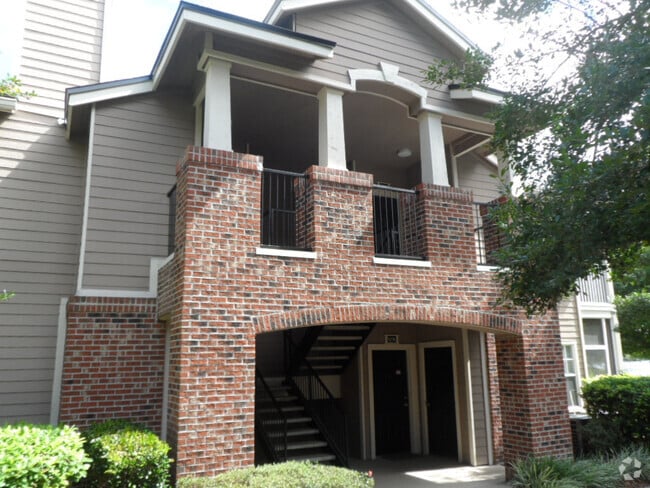 Building Photo - 1/1 lake and pool view with 1 car detached... Rental