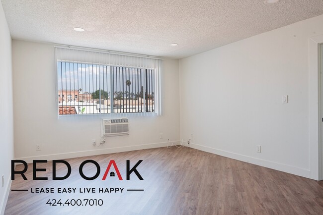 310 S Kenmore Ave Unit 107