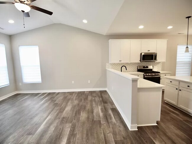 Photo - Charming 4 beds 3 baths in Powell! House