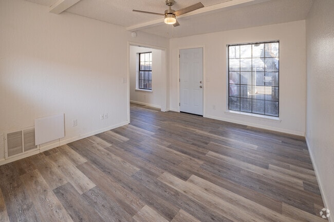 2BR, 1.5BA Style 2 - 825SF - Living and Dining Area - College Park Townhouses