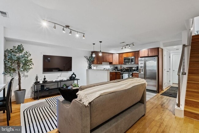 Building Photo - 18 N St NW Rental