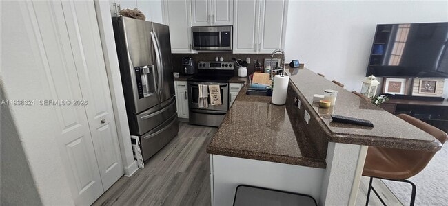 Photo - 531 SW 147th Ave