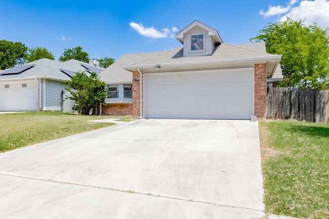 Photo - 2015 Newton Dr