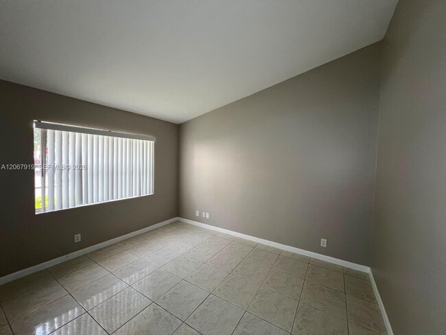 Photo - 1591 Springside Dr