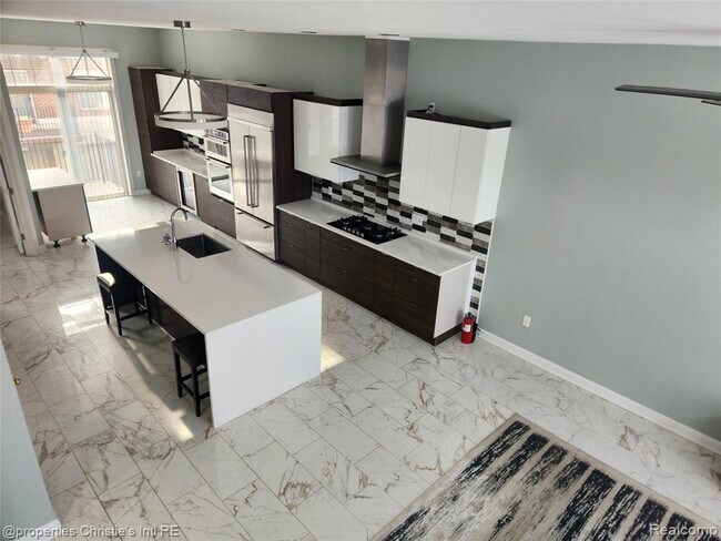 Photo - 35 Adelaide St