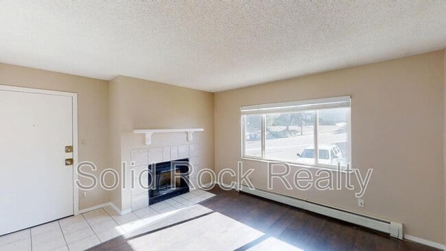 Photo - 2817 King St Unit D