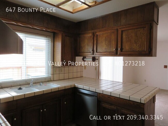 Photo - 647 Bounty Place, Manteca!