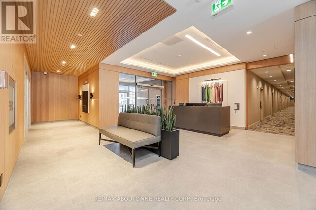 Photo - 3250 Carding Mill Trail Unit 228