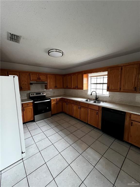 Photo - 21 Guadalajara Ave