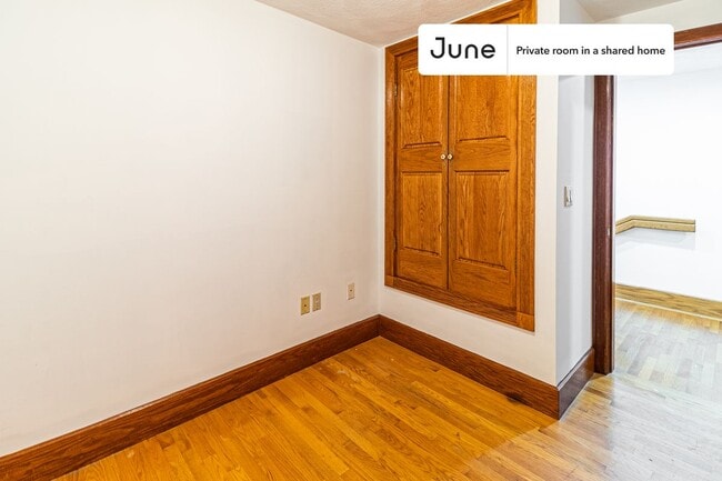 Photo - Room in Shared 5 bed/2 bath home Unit B