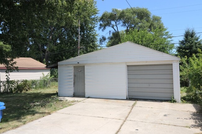 Photo - 25866 Rosenbusch Blvd