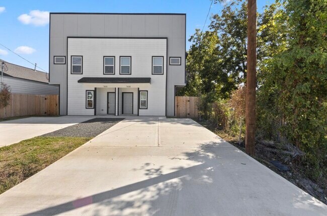 Photo - 7608 Easter St