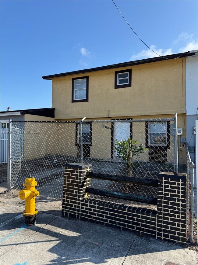 Photo - 19313 NW 47th Ave