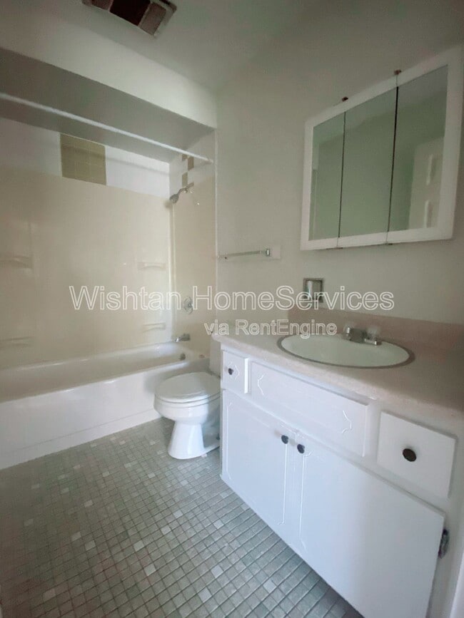 Photo - 219 Charleston Blvd Unit 1