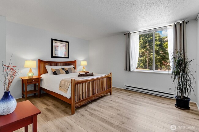 Photo - 4540 8th Ave NE Unidad University Plaza #202