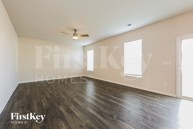 Photo - 1000 Mission Hill Ln