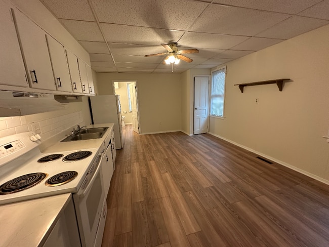 Photo - 148 S 17th St Unit 2