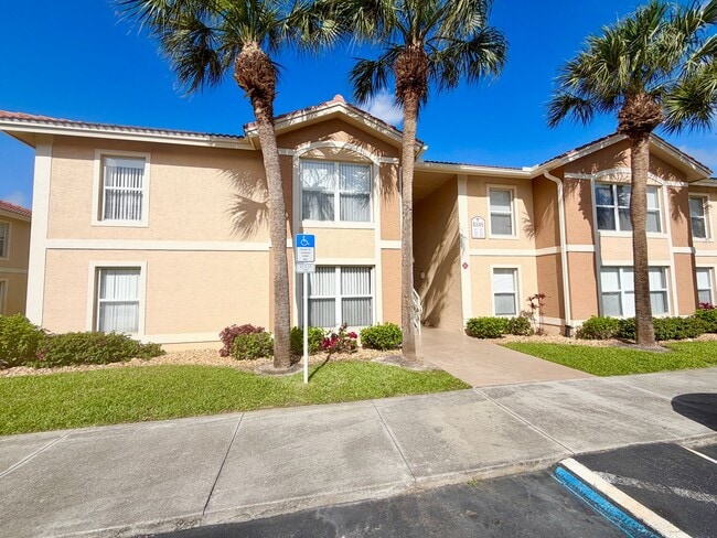 Building Photo - ** IBIS CLUB ** 1 BED / 1 BATH - CONDO - GATED COMMUNITY - SMALL PET OK! - ANNUAL RENTAL