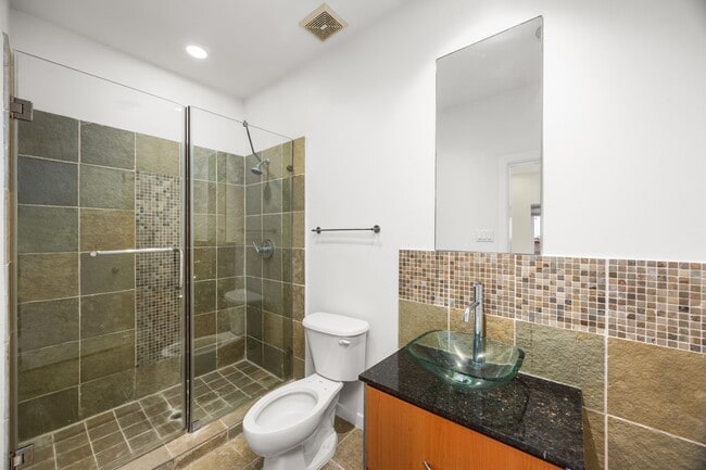 Photo - 5632 Kiam St