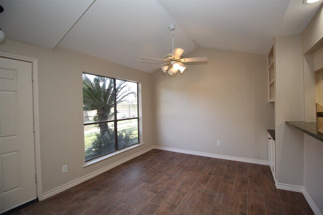 Photo - 13 Hideaway Dr