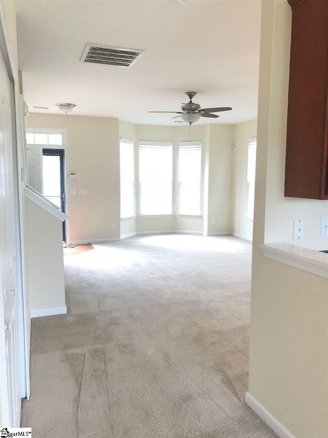 Photo - 210 Elise Dr