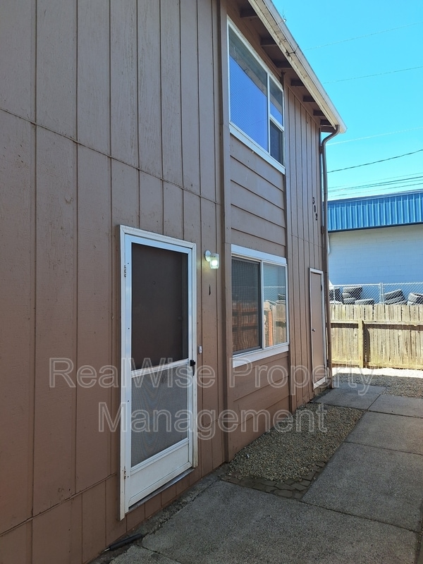Photo - 302 Edwards St Unit 1