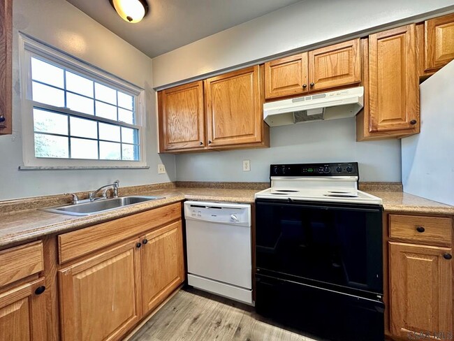Photo - 1030 Tener St