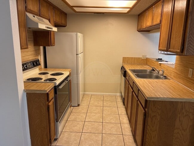 Photo - 4108 Water St