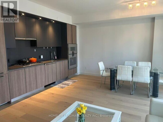 Photo - 81 Wellesley St E Unit 905