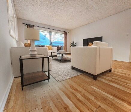 Photo - 1852 Corinth Ave