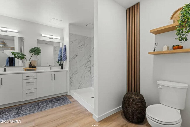 Building Photo - 301 W Roosevelt St Unit 204