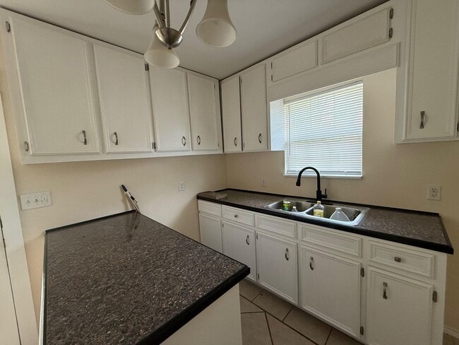 Photo - 2202 Burnett Ave