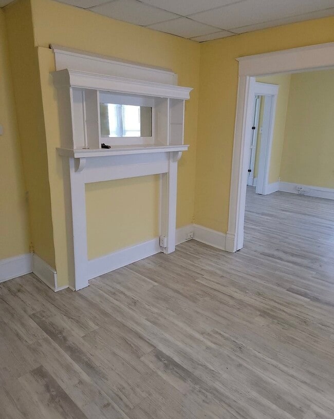 Photo - 319 E Vine St