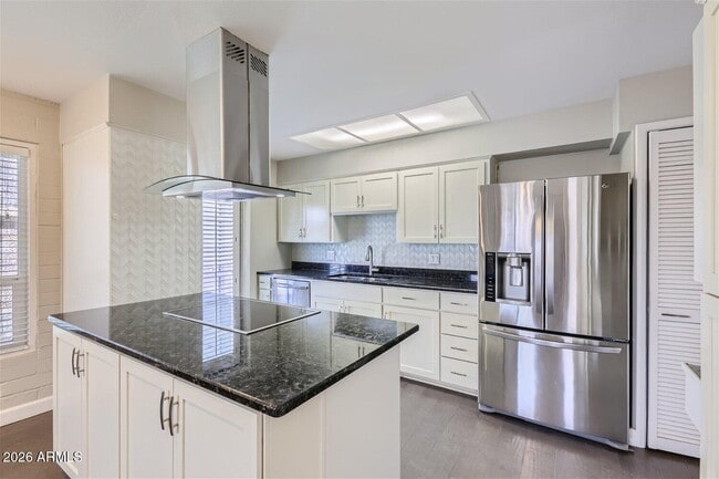 Photo - 5420 N 82nd St