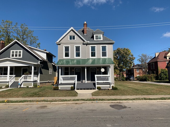 Building Photo - 1238 E Mound St