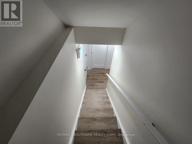 Photo - 203 Rockledge Dr