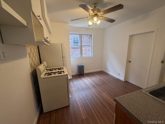 Photo - 57-66 63rd St Unit 2R