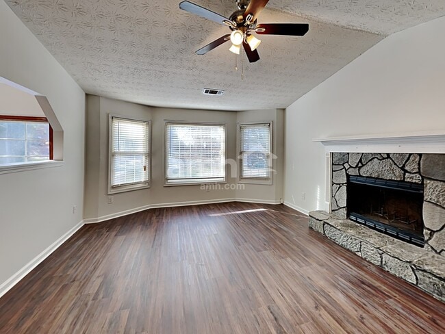 Photo - 200 Deer Walk Dr