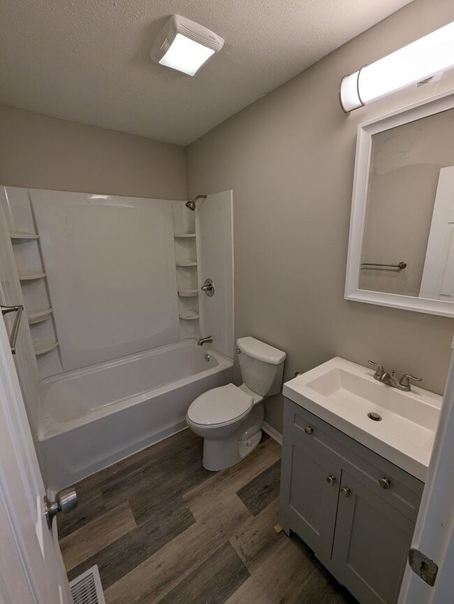 Photo - Lovely Renovated 3 Bedroom / 1 Bath in Portage