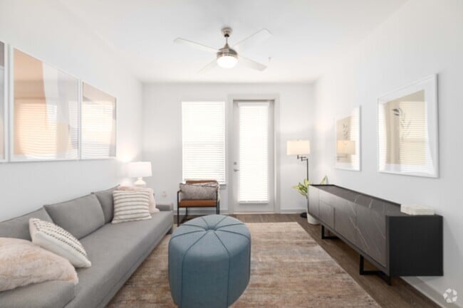 1BR, 1BA - 816SF Living Area