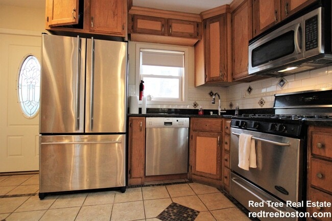 Photo - 17 Holman St Unit 1