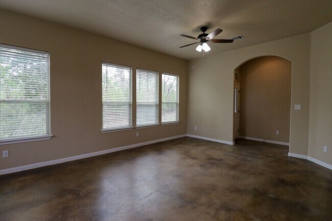 Photo - Located in Tahitian Village