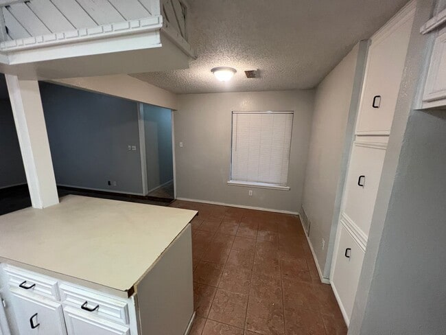 Photo - AVAILABLE NOW! 3/2/2