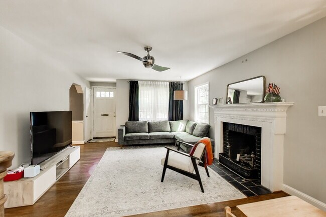 Photo - Classic Brick Colonial in the Heart of Berkshire