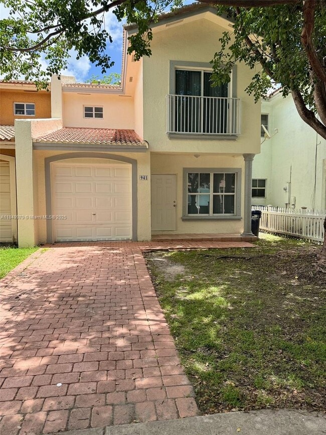 Building Photo - 941 SW 6th Pl Rental