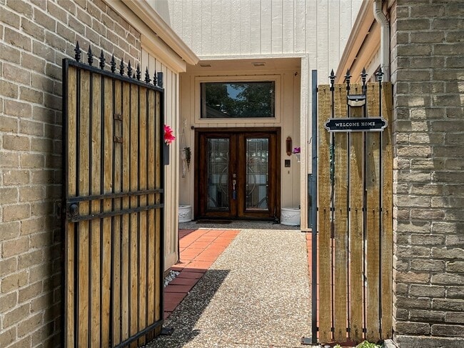 2358 Binley Dr