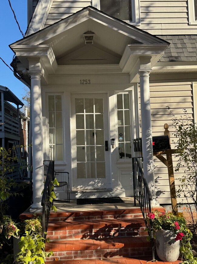 Photo - 1253 Forest Rd Unit #1