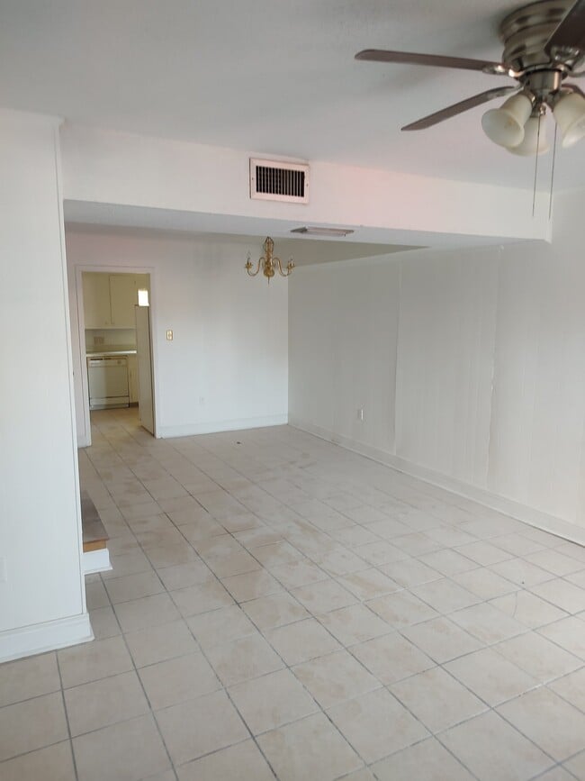 Photo - 1302 Hardy St Unit A